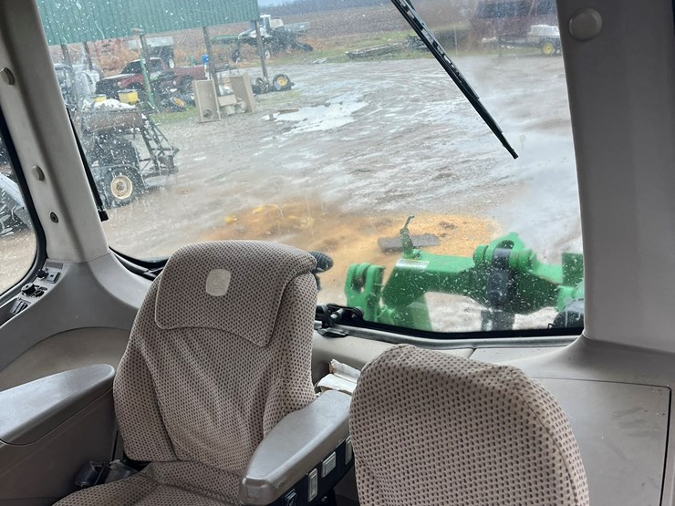 2014-john-deere-8370rt-image-46