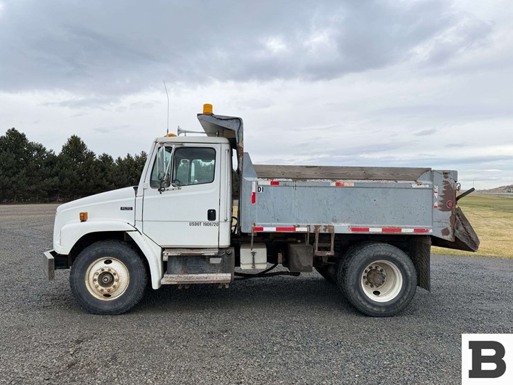 1996-freightliner-fl70-image-2