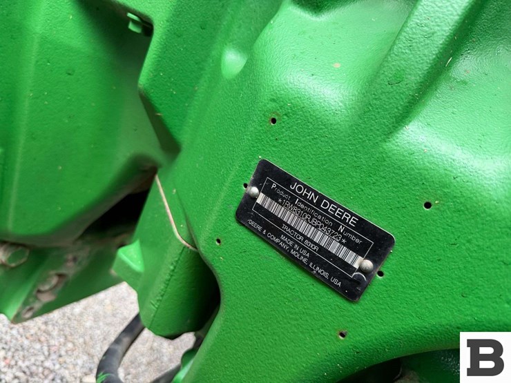 2011-john-deere-8310r-image-49