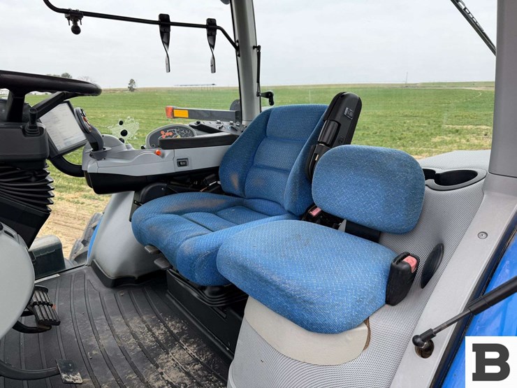 new-holland-t8.330-image-79