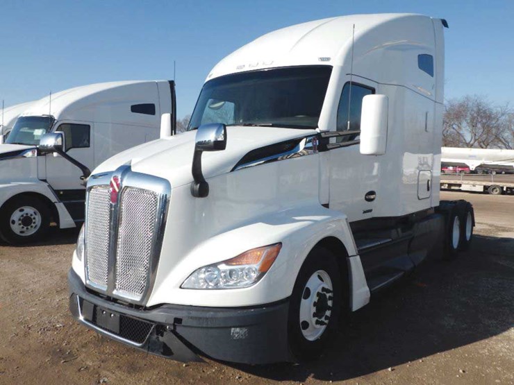 2023-kenworth-t680-image-1