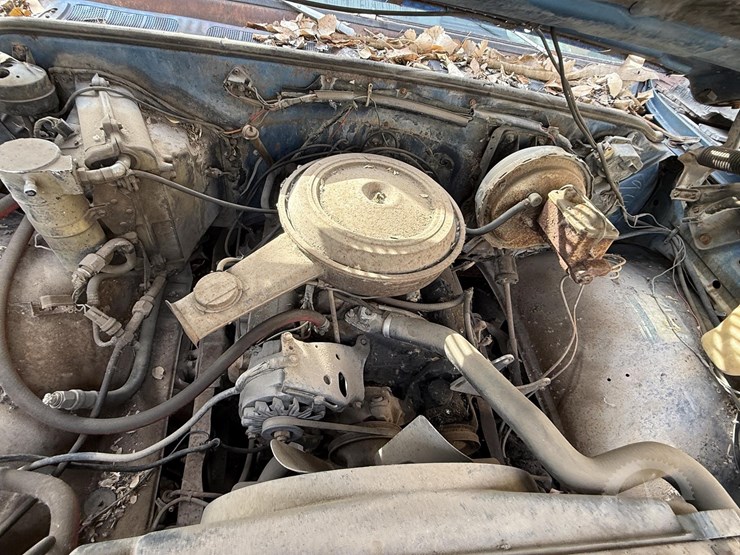 1973-chevrolet-suburban-image-19