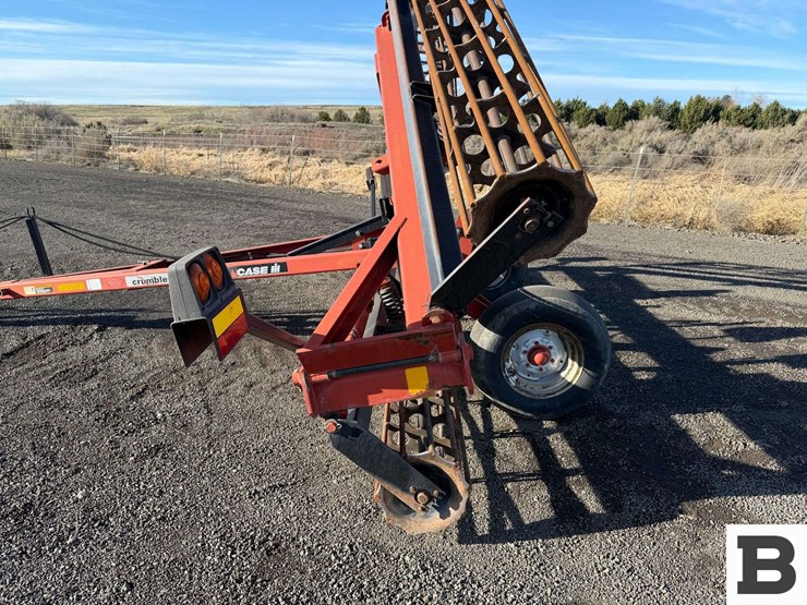 case-ih-crumbler-image-17