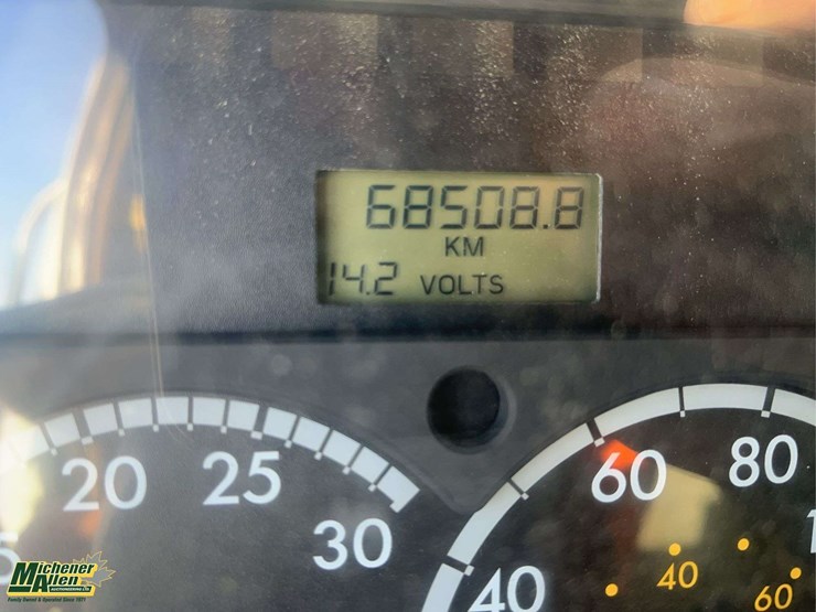 2004-sterling-l7500-image-19