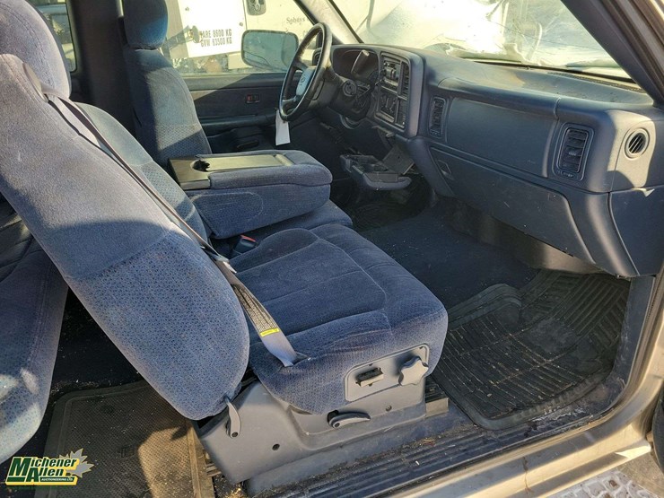 1999-chevrolet-silverado-1500-image-18