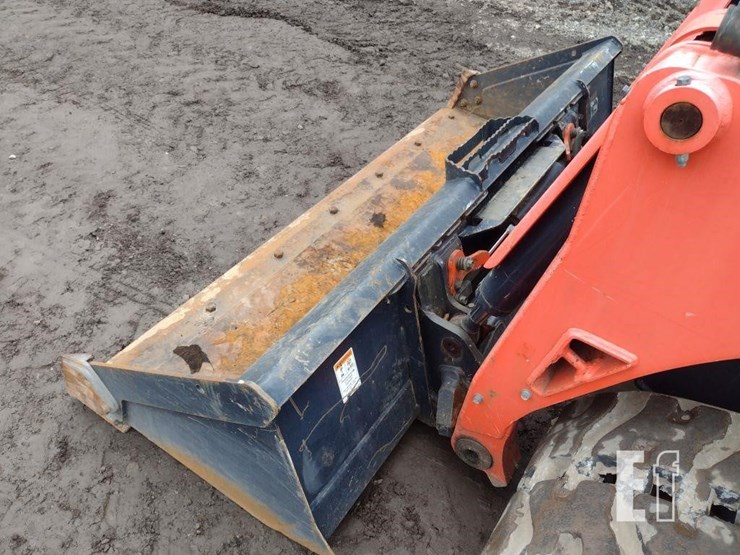 2017-kubota-svl95-2s-image-18