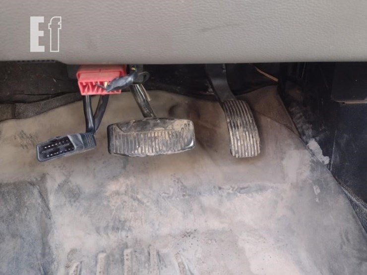 18-ford-f550-image-8