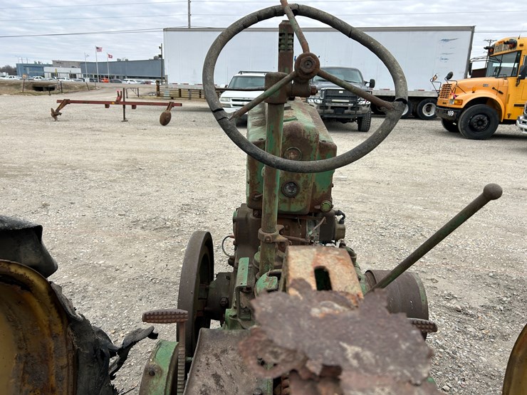 john-deere-b-image-6