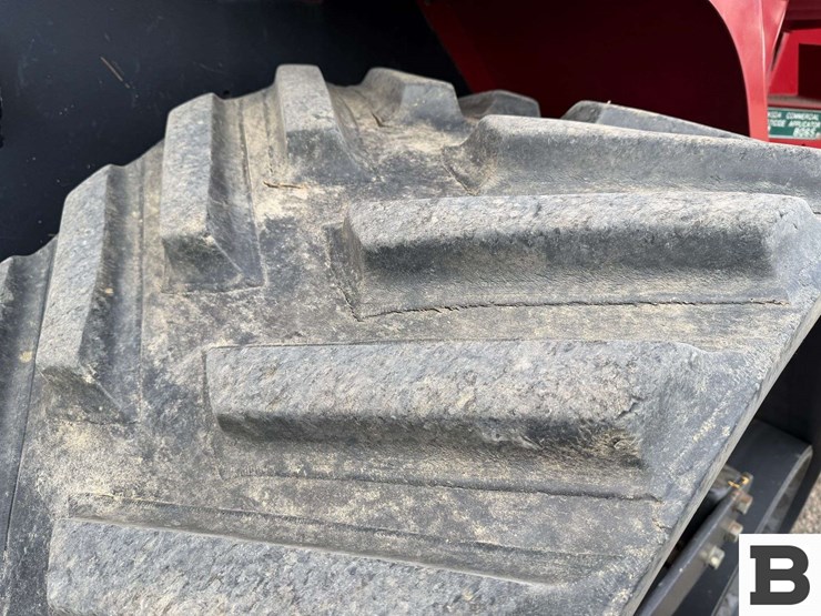 2012-case-ih-600-image-15