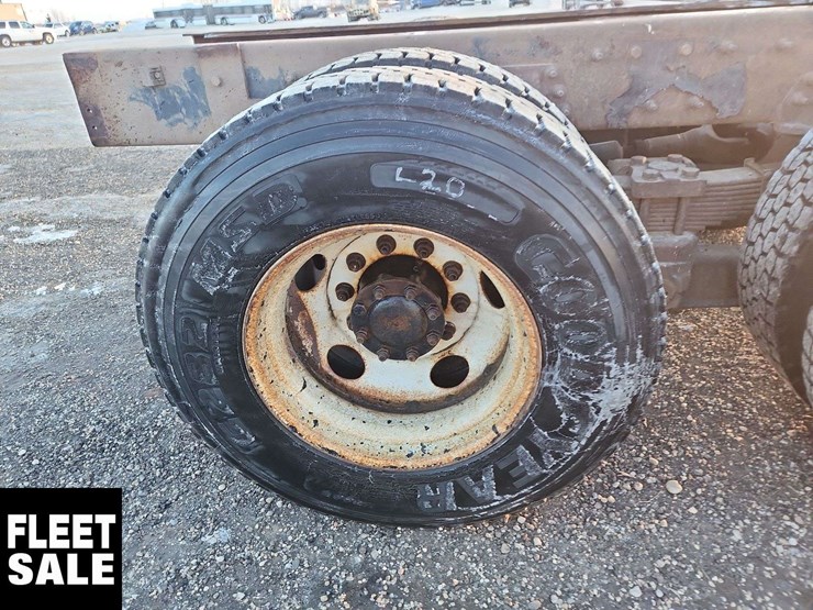 2005-international-workstar-7400-image-13