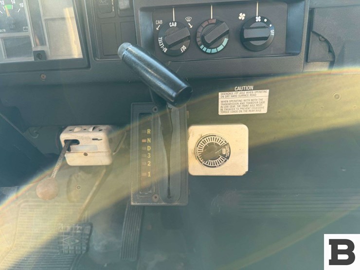 1992-international-4800-image-46