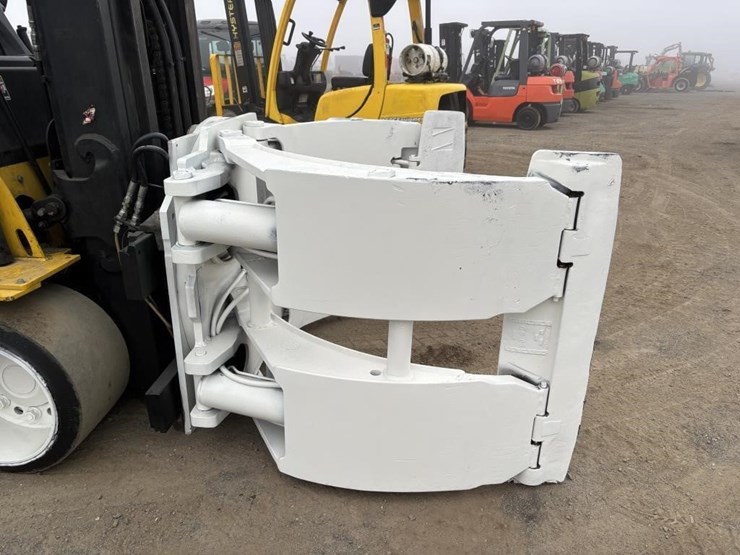 2017-yale-glc120vxntge100-forklift-image-10