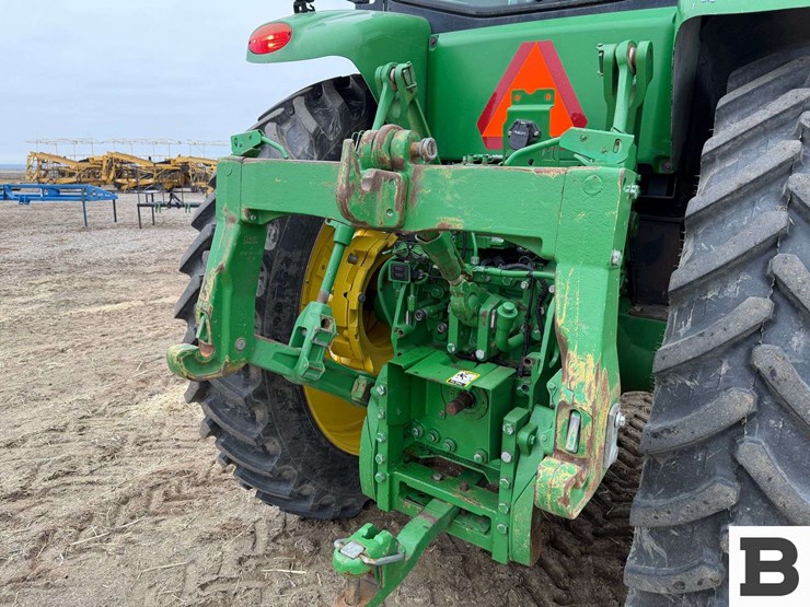 2012-john-deere-7215r-image-29