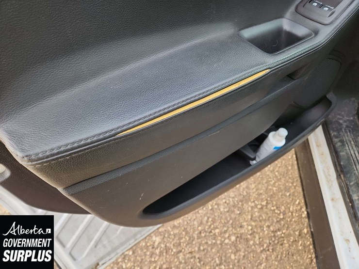 2013-ford-explorer-image-34