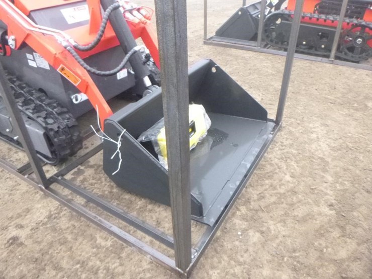 2025-agt-ysrt14-skid-steer-track-loader-image-8