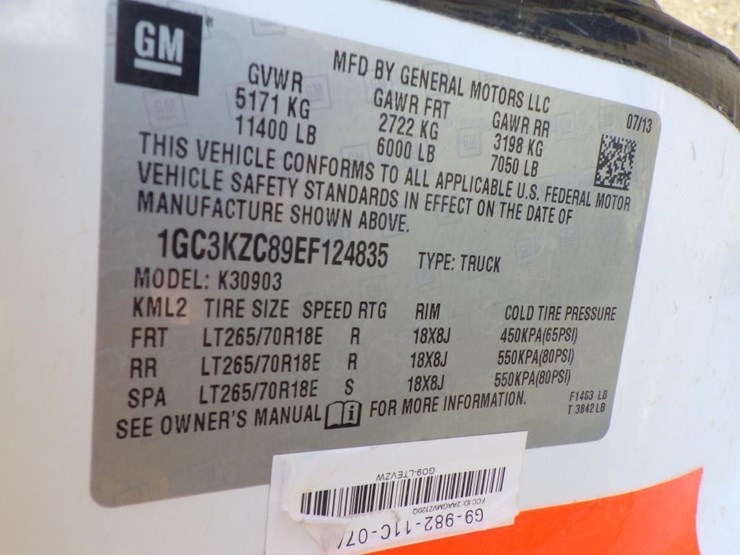 2014-chevrolet-3500hd-image-16