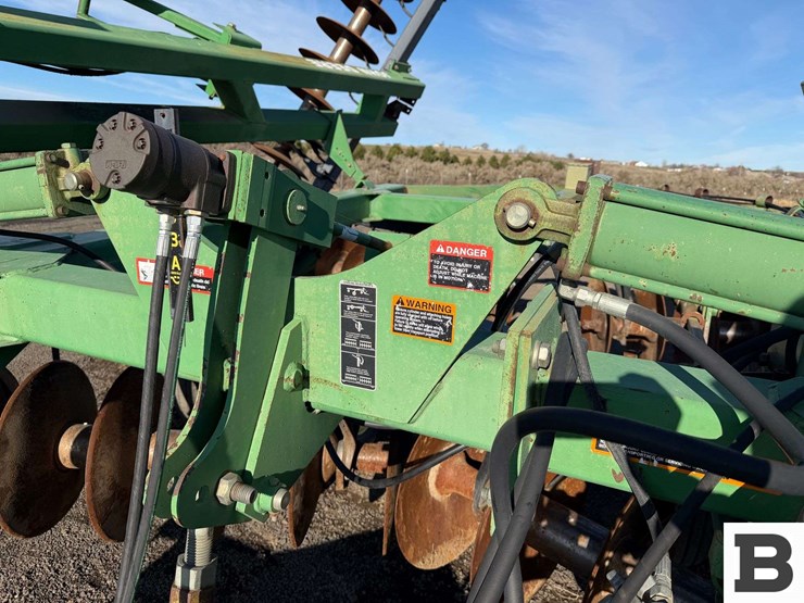 john-deere-650-image-16