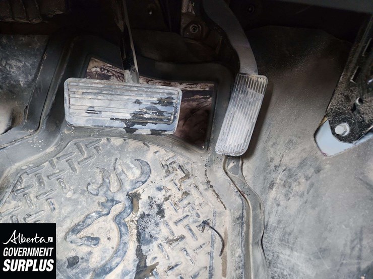 2018-chevrolet-silverado-2500hd-image-24