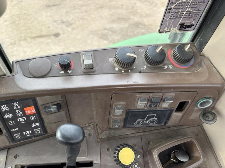 2003-john-deere-7220-image-30