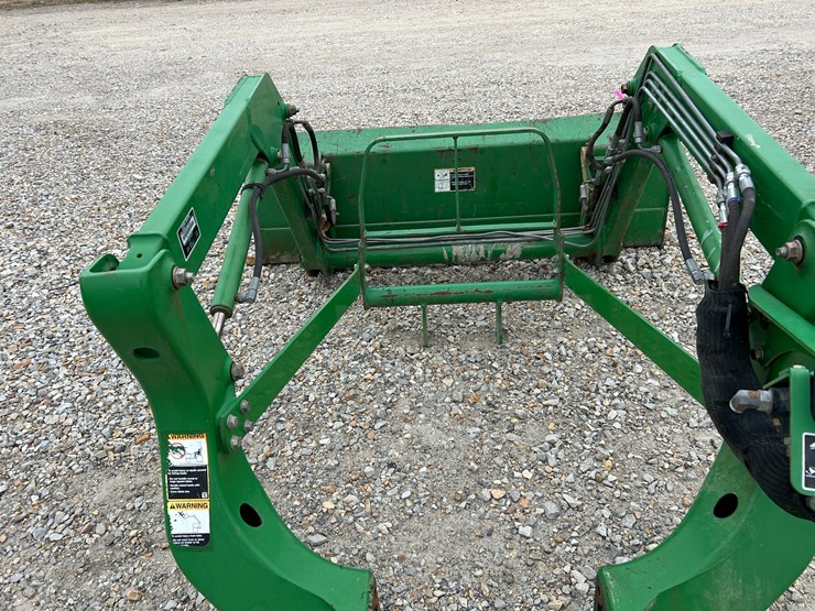 john-deere-305-image-5