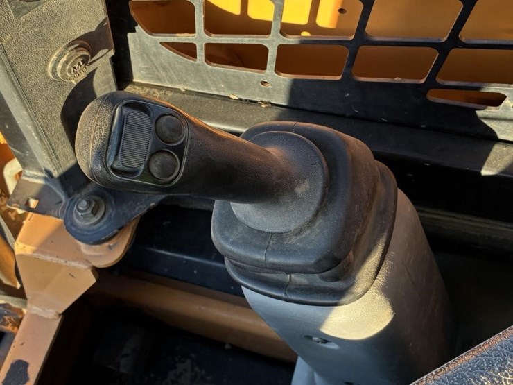 2019-manitou-1650rt-image-13