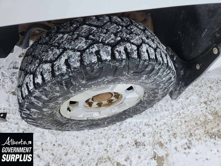 2018-chevrolet-silverado-2500hd-image-10