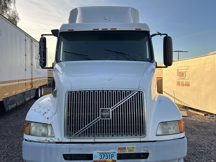 1999-volvo-vnl64t770-image-39