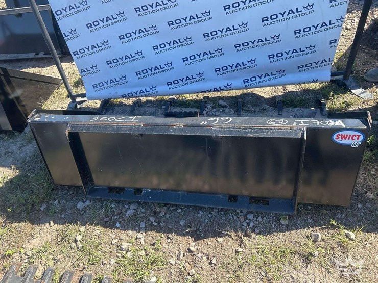 2025-swict-66in-tooth-bucket-skid-steer-attachment-image-2