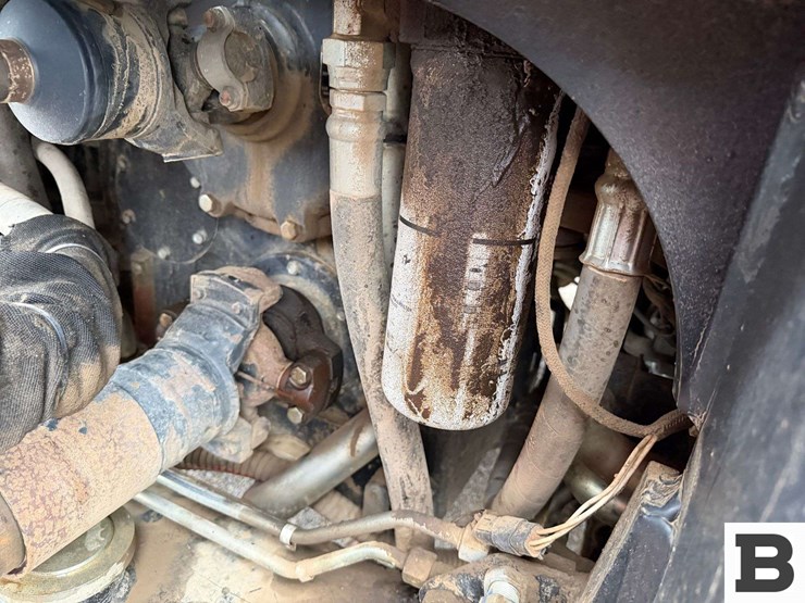 2014-case-ih-steiger-370-rowtrac-image-52