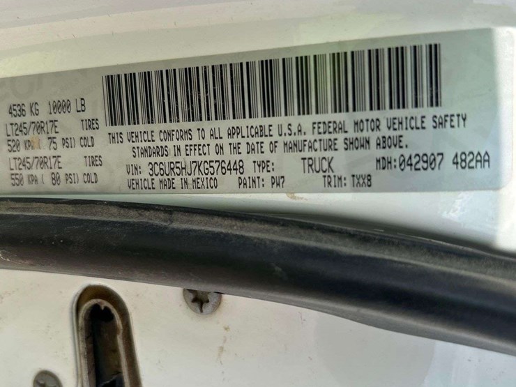 2019-dodge-2500-image-5