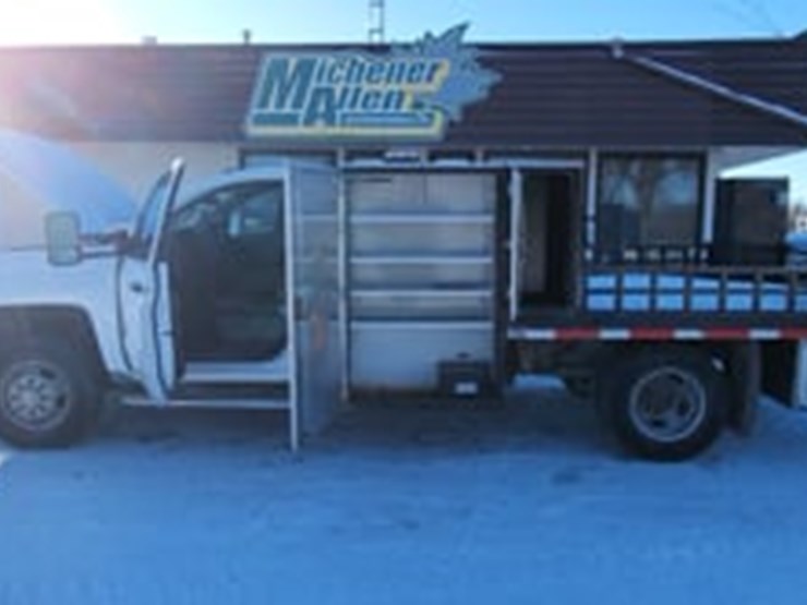 2017-chevrolet-silverado-3500hd-image-6