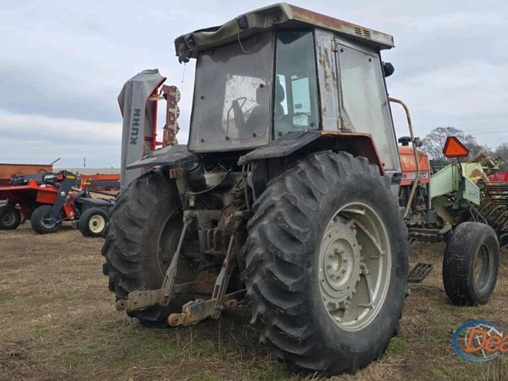 massey-ferguson-3070-tractor,-s/n-p083033:-cab-image-8
