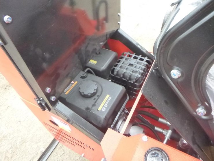 2025-agt-sda140w-skid-steer-loader-image-19