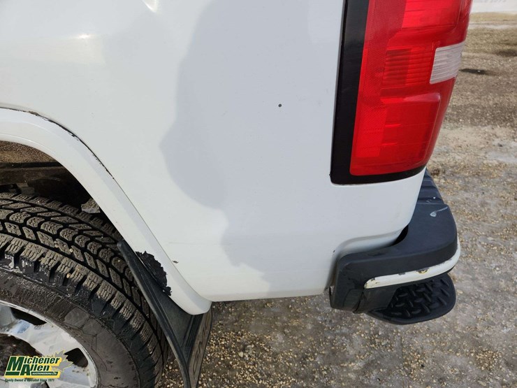 2017-gmc-sierra-3500hd-image-44