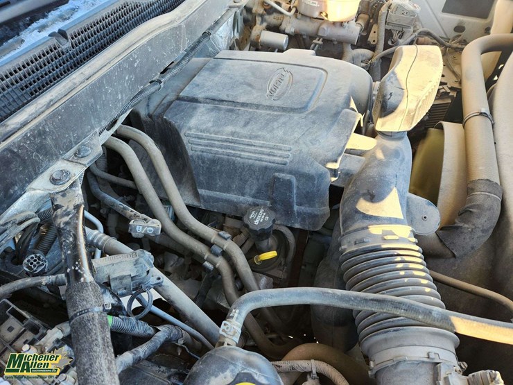 2017-chevrolet-silverado-3500hd-image-29