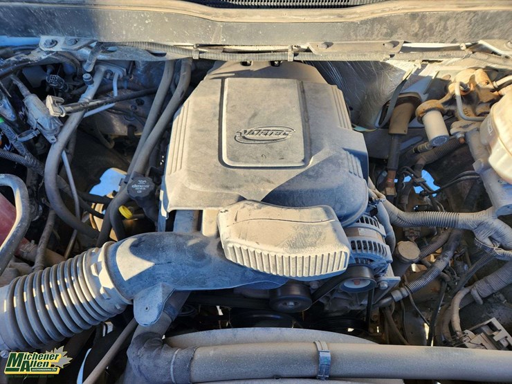 2017-chevrolet-silverado-3500hd-image-26