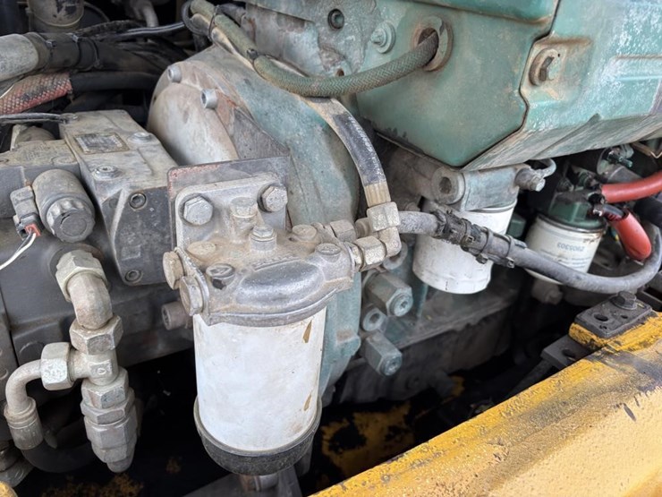 2012-volvo-l30b-image-36