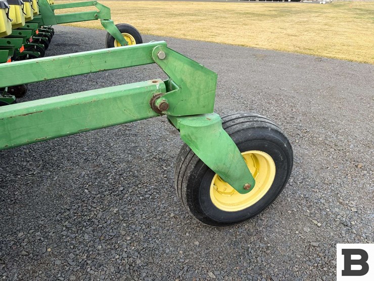 john-deere-1720-image-28