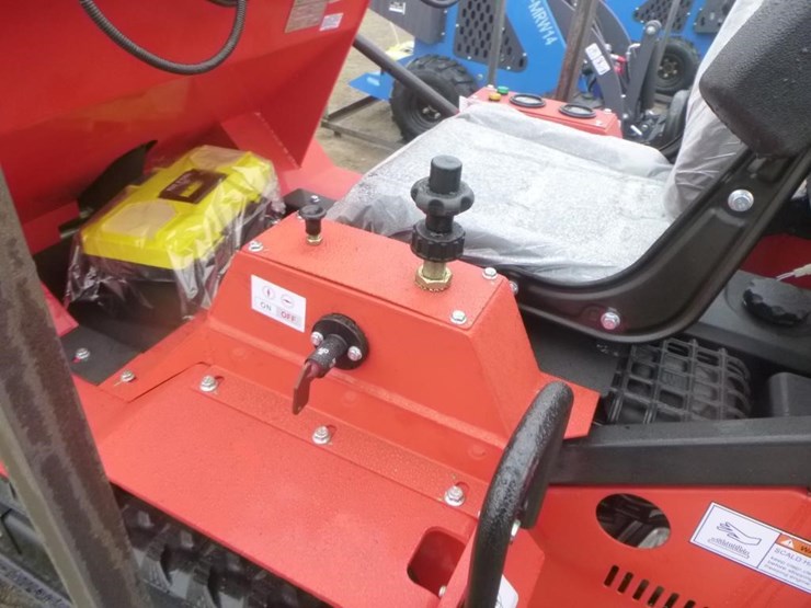 2025-agt-sda-140t-skid-steer-track-loader-image-15