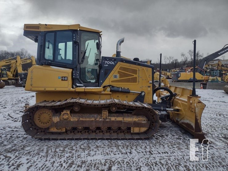 2022-deere-700l-lgp-image-3