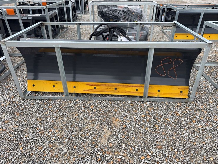 unused-skid-steer-6-way-dozer-blade(w-controller)-image-5