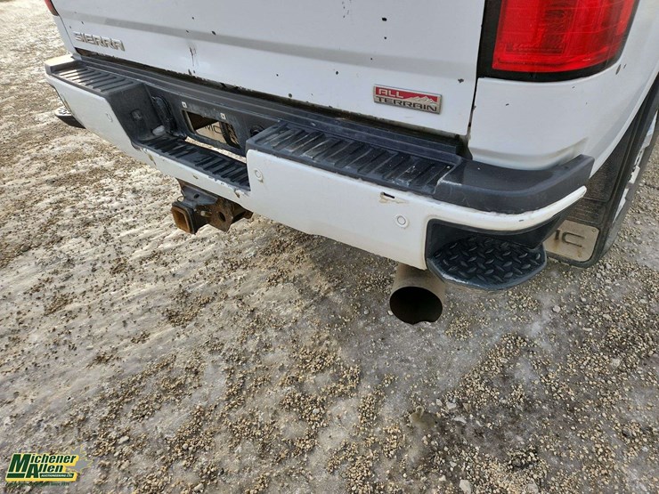 2017-gmc-sierra-3500hd-image-47