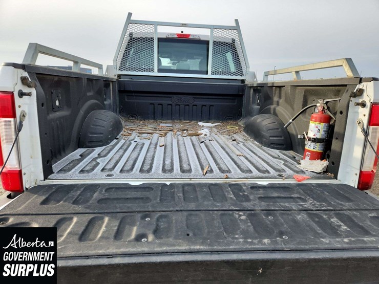 2018-ford-f250-image-16