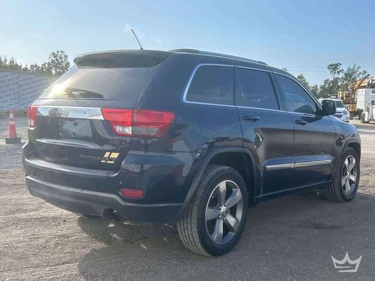 2013-jeep-grand-cherokee-image-3