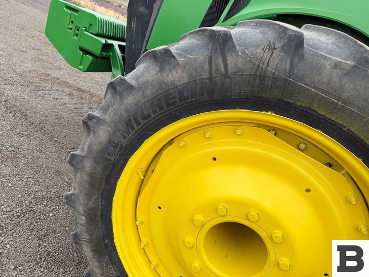 2012-john-deere-8335r-image-17