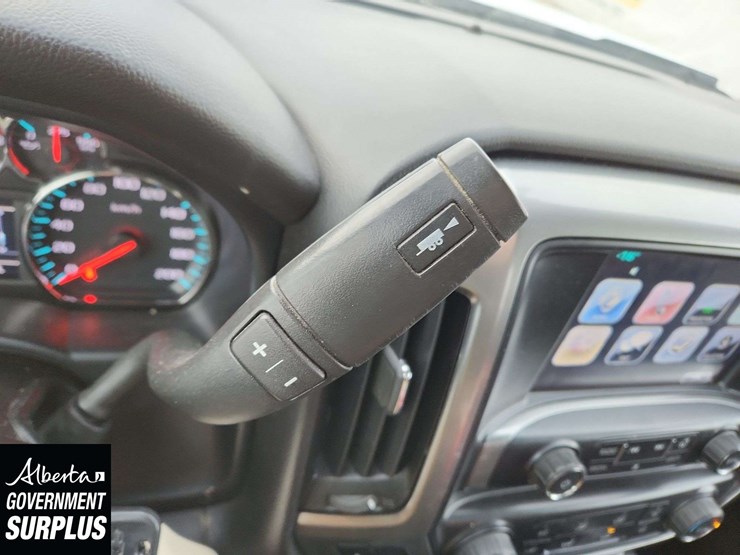 2017-chevrolet-silverado-1500-image-22