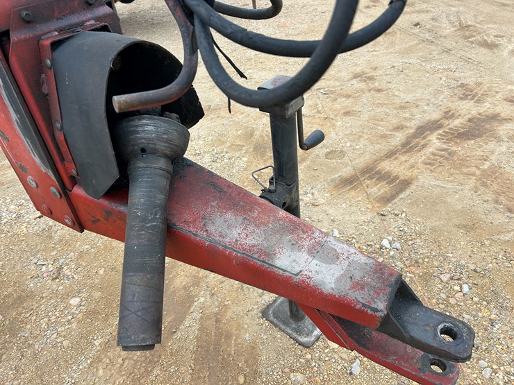 new-holland-1411-image-2