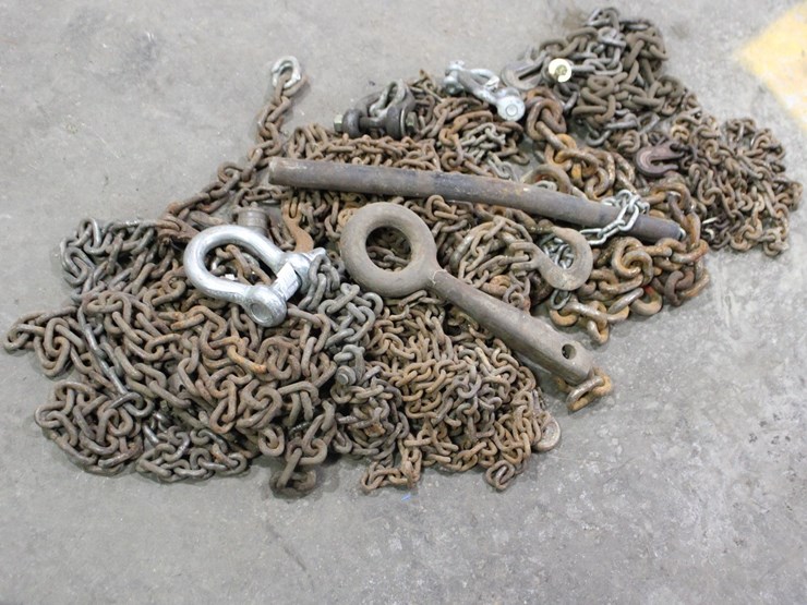 lot-of-misc-chains-and-shackles-image-1
