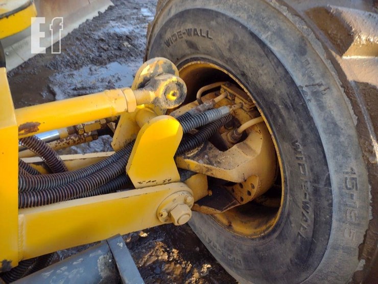 2004-volvo-g86-image-21