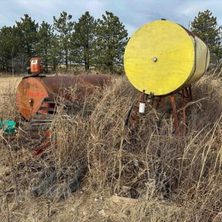 2 Fuel Tanks & Scrap Iron